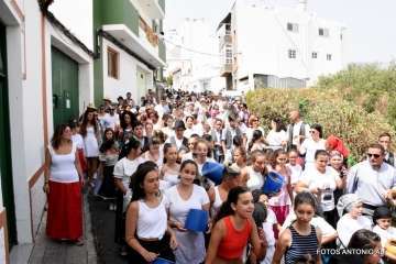 La X edición de la Traída Infantil del Agua, un éxito (Foto Antonio Alí)